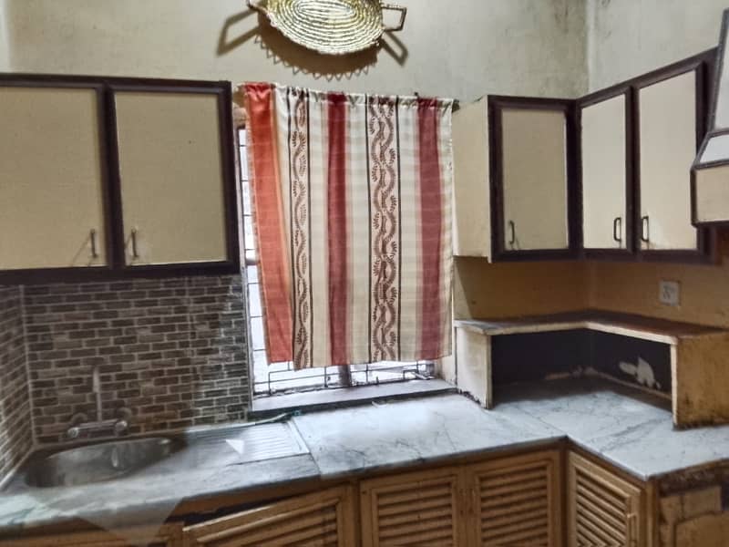 10 marla independent full house 3 bedroom ideal for silent office in model town for rent 0