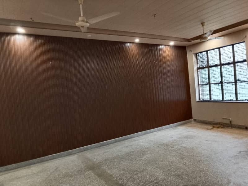 10 marla independent full house 3 bedroom ideal for silent office in model town for rent 2