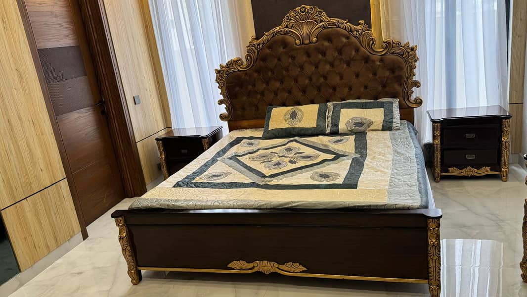 Modern King Size Bed Set/ Large Mirror/Mattress/ Dressing Table 7