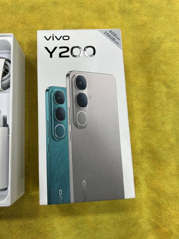 vivo y200   10 BY 10 ALL OK JUST BUY AND USE 0