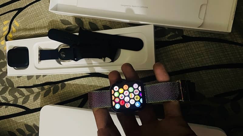 Apple Watch Series 8 in mint condition for sale 1