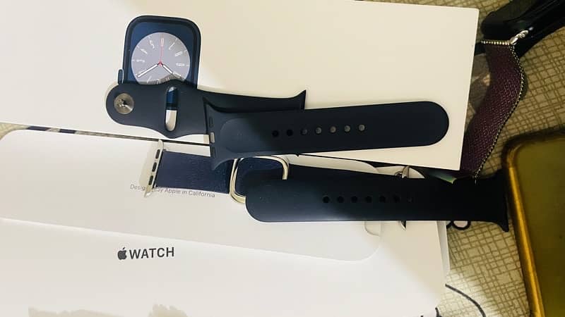 Apple Watch Series 8 in mint condition for sale 2