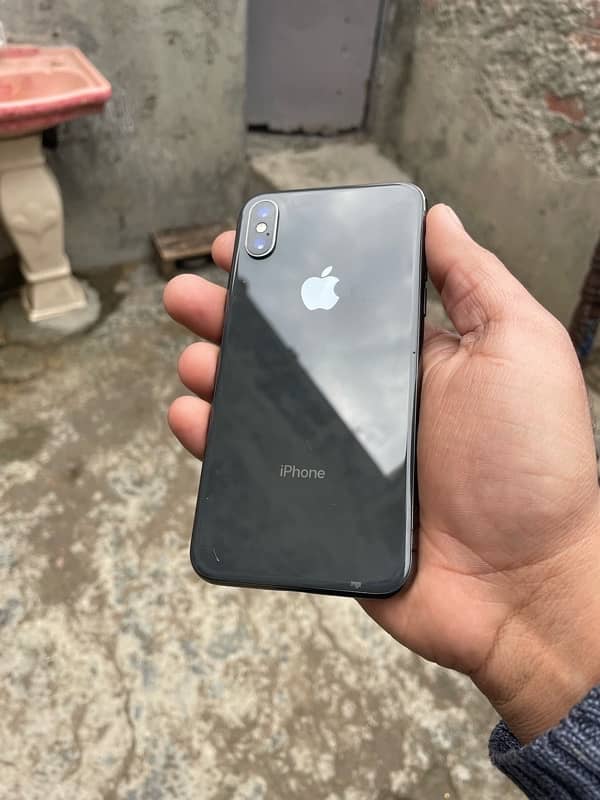 iPhoneXnonpta64gb factory unlocked but Zong sim work Exchange possible 0