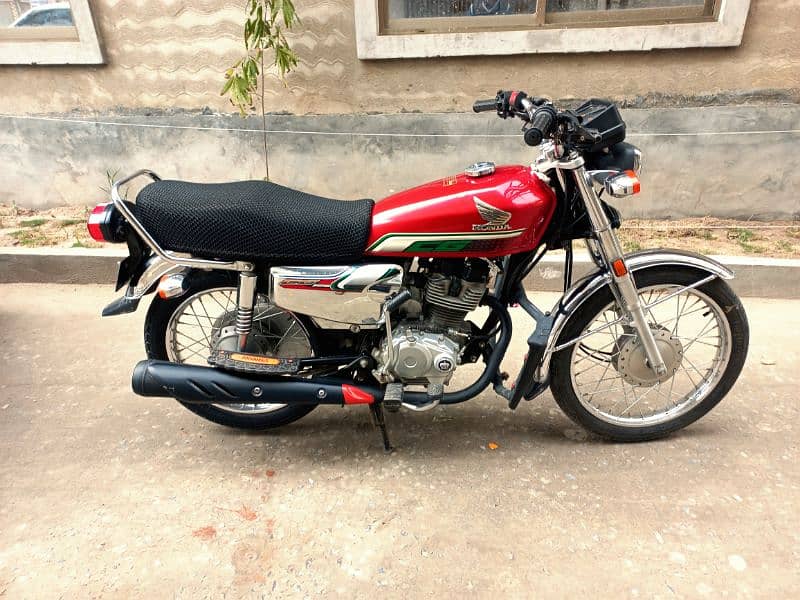 Honda Cg 125 2023 december pur 2025 regester 4300 km driven only 0