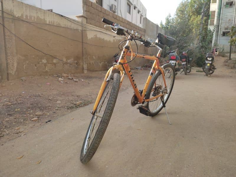 Mountain Bicycle With Original Shimano Gears 0