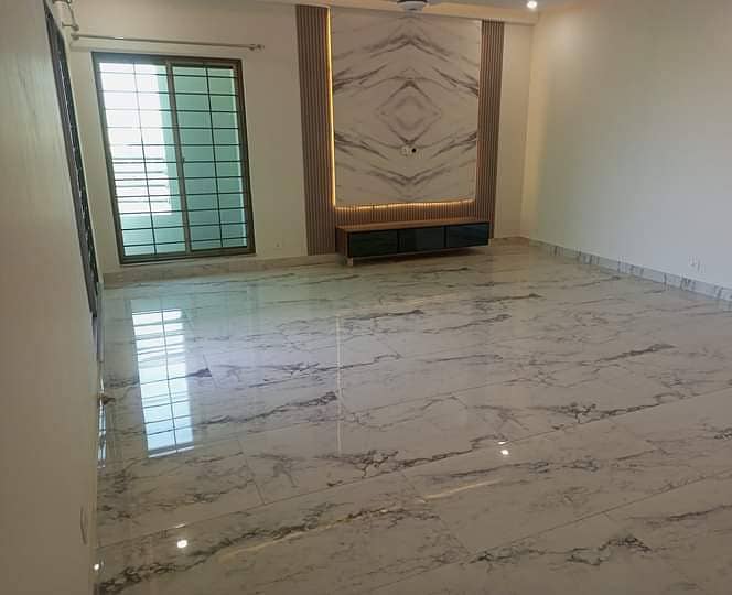 4 Bed Beautiful Apartment Available for rent in Askari 11 Lahore 6