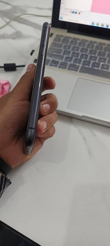 iPhone 11 128gb factory unlock 2