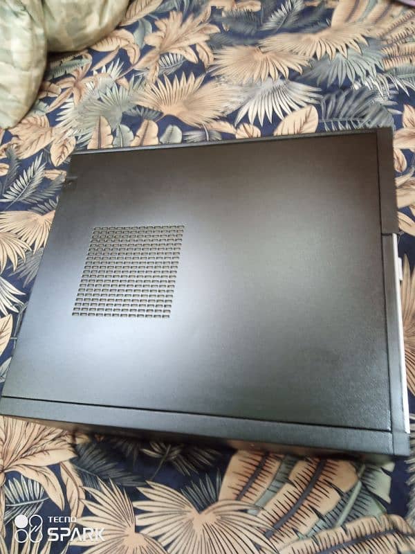 intel core i5 4th generation , 8 gb ram , 1 gb graphic card 4