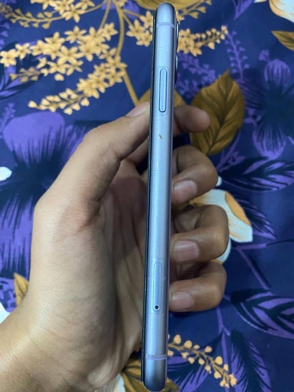 Iphone 11 PTA Approved (Dual-Sim), 128 GB 4