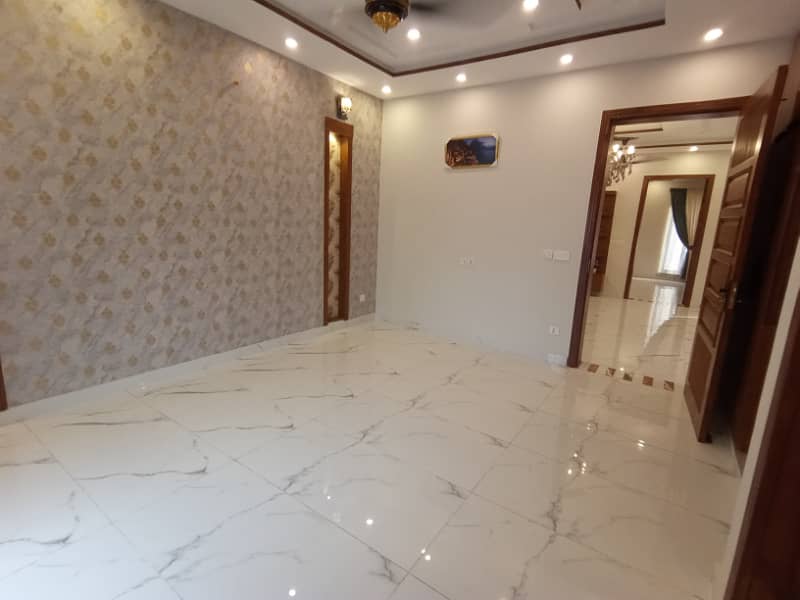 FOR SALE 10 MARLA VERY REASONABLE PRICE IN SECTOR E BAHRIA TOWN LAHORE 43