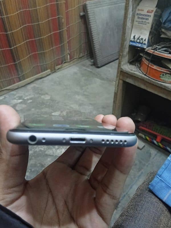 I phone 6 . . . 16gb non pta . . contact 03125692288 2