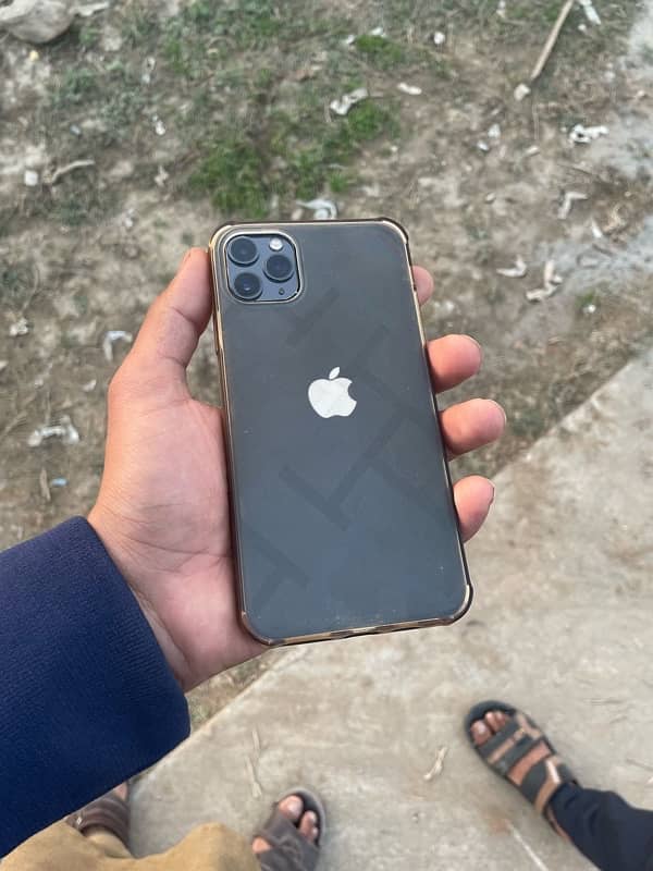 iphone 11 pro max 512GB FACTORY UNLOCKED 1