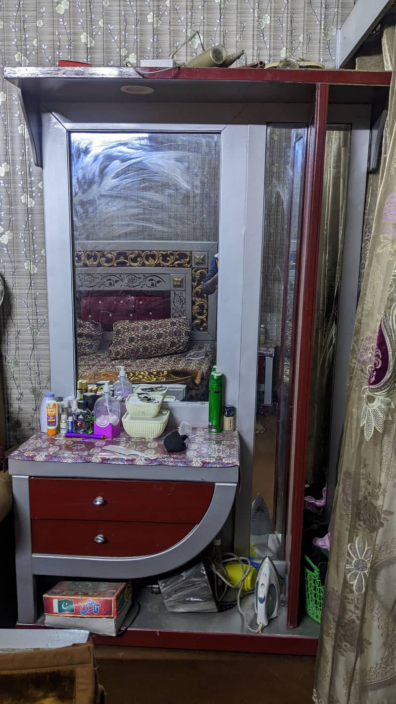 Dressing table for sale 0