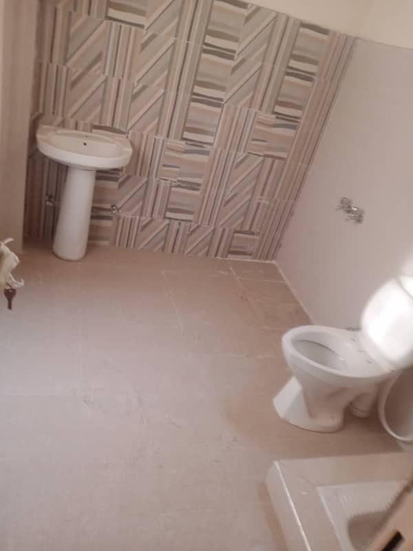 10 Marla lower portation independent marble floor near main road market park prime location 2