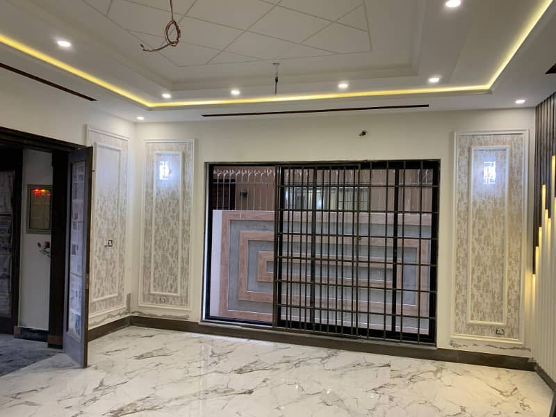 Johar town lhr 12 Marla newly house for sale 39