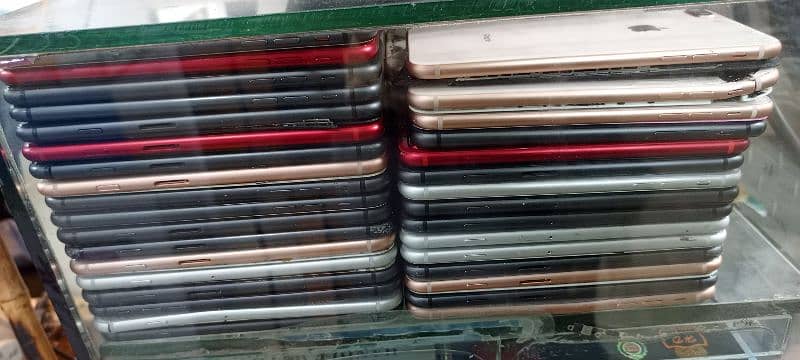 IPhone available on whole sale rates 1