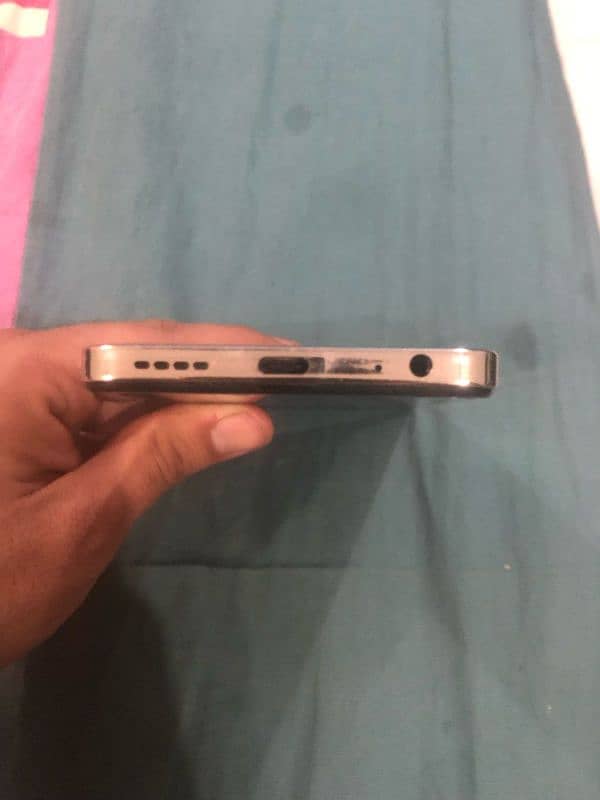 Infinix Hot 40i 4