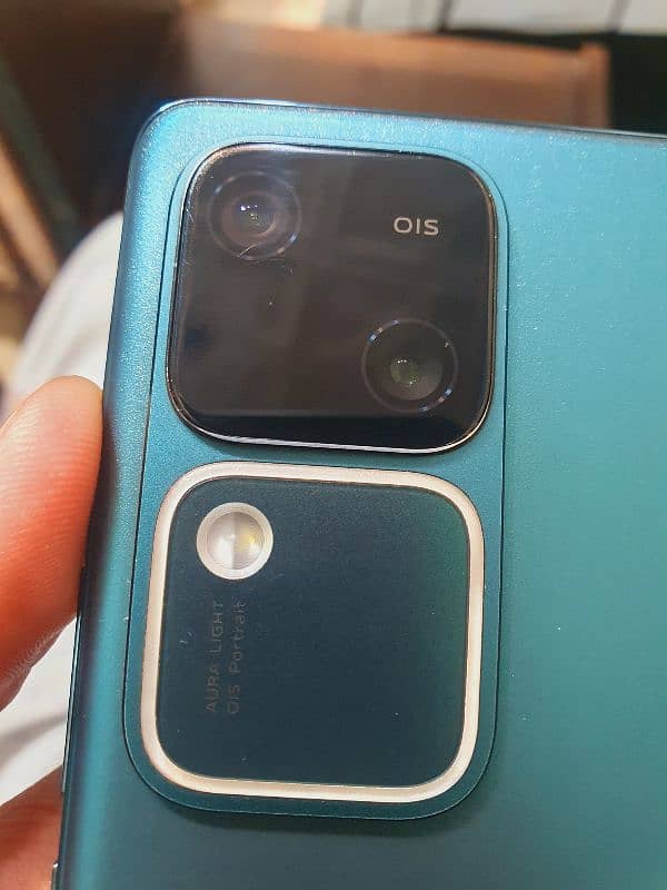 Vivo 30 1