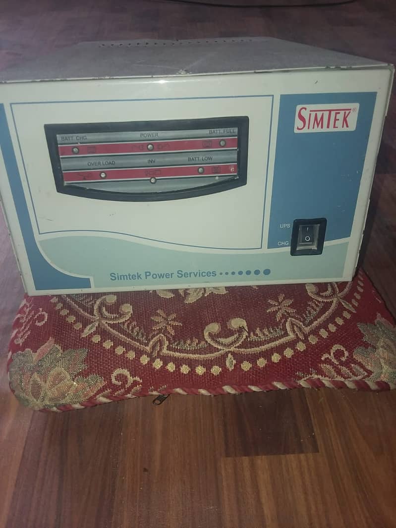 Simtek 1250 watts ups 1