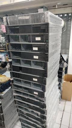 R740 dell power edge 16 bays 2.5