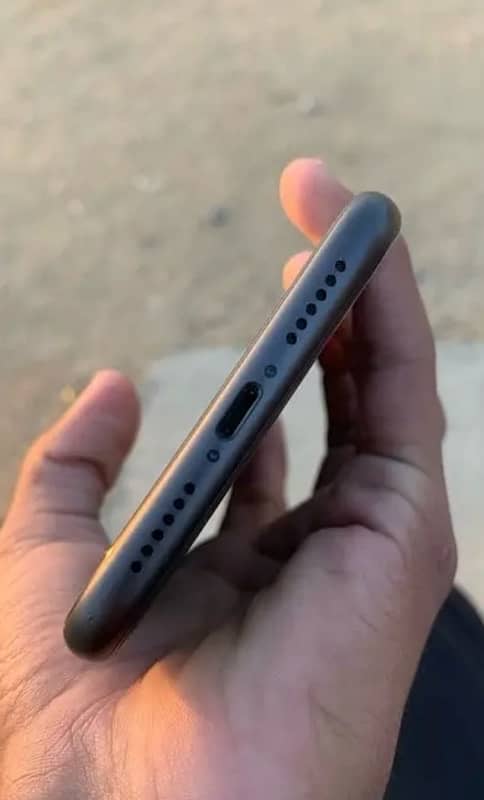 iphone 11 (64gb) 3