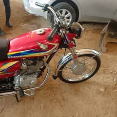 I'm selling my honda 125 model 2018