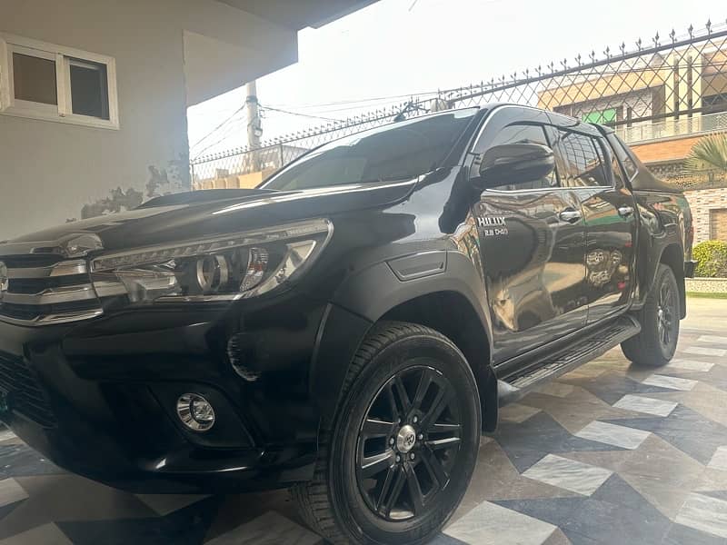 Toyota Hilux 2017 12