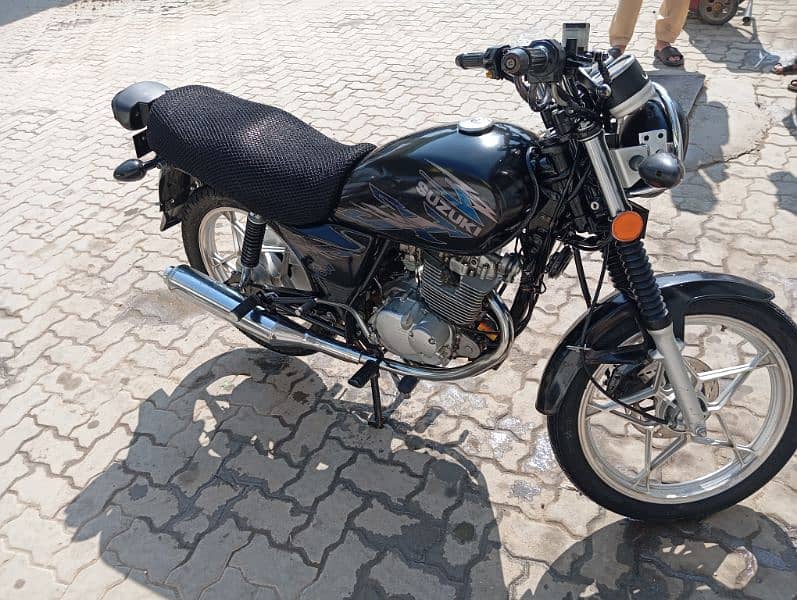 Suzuki 150 SE 1