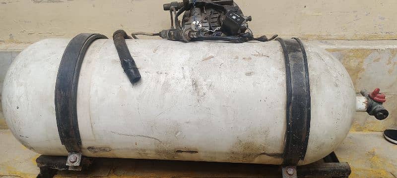 CNG cylinder with complete kitand viring for sell 1