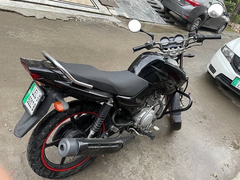 Yamaha YBR G 125 Like new Better then suzuki Honda Road Prince 0