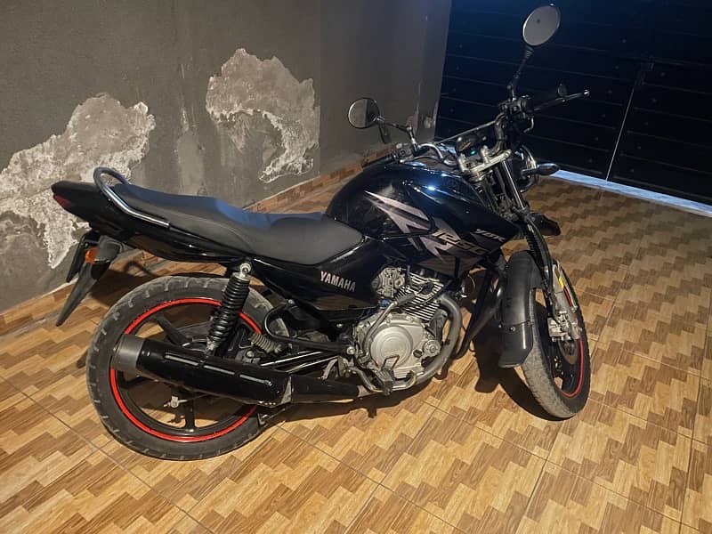 Yamaha YBR G 125 Like new Better then suzuki Honda Road Prince 10