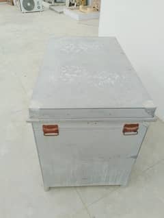 iron storage box (paiti)