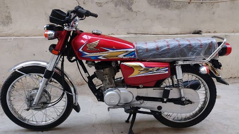 CG honda 125 larkana num 2020 mint conditi 0