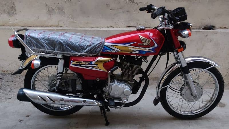 CG honda 125 larkana num 2020 mint conditi 1