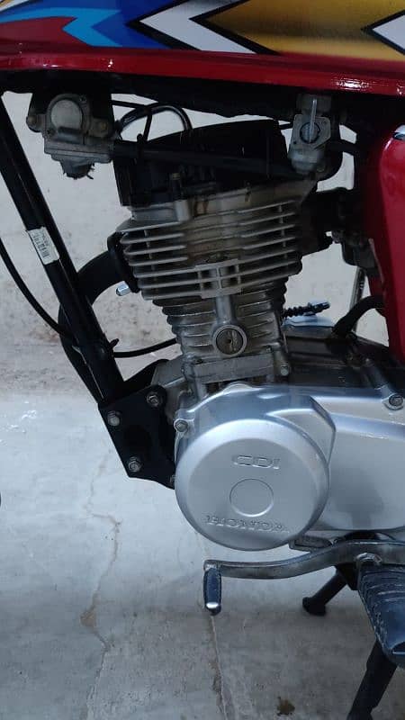 CG honda 125 larkana num 2020 mint conditi 10