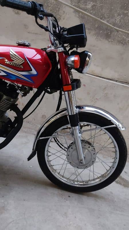 CG honda 125 larkana num 2020 mint conditi 12