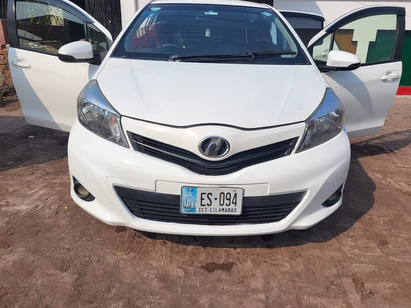 Toyota Vitz 2012/15 ( 95%Geniune) Urgent Sale (only calls required) 0