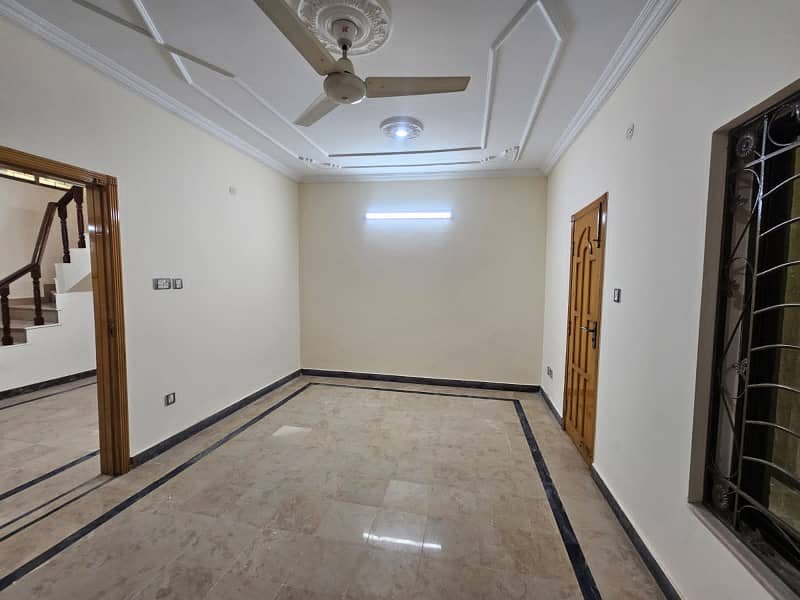 25*40 Ground and basement for rent in G-13 4