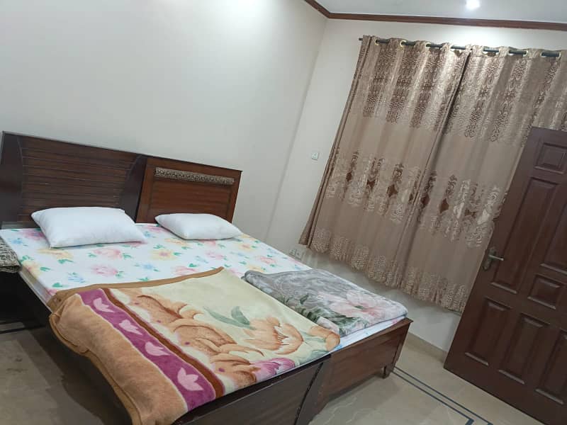 25*40 Full furnished house for rent in G-13 1