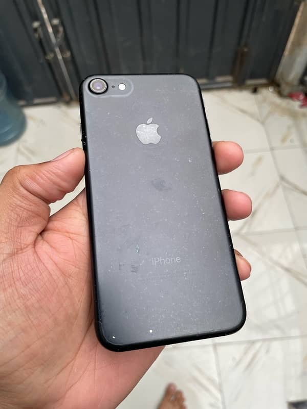 IPhone 7 (PTA Approved) 1