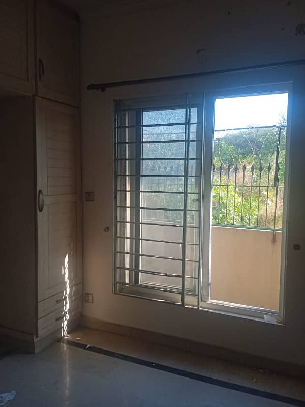 25*50 First floor for rent in G-14/3 11