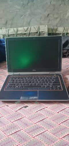 Dell laptop latitude core i5 2nd 4gb ram 300gb hard