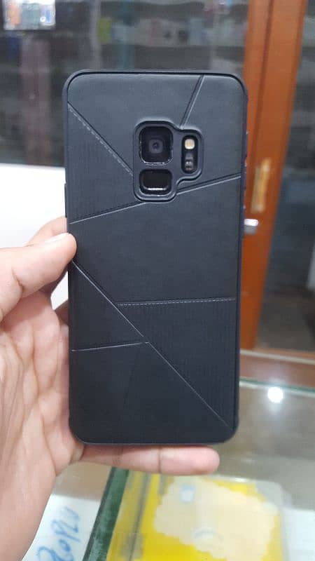 Samsung S9 (10/10 Non Pta) 2