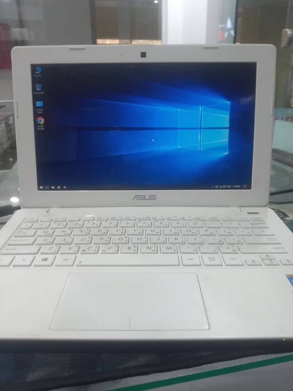 Asus laptop 2gb ram or 120gb ssd 0