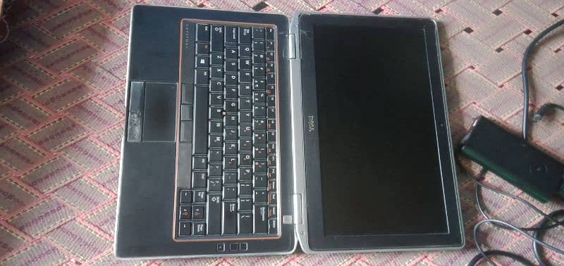 Dell laptop latitude core i5 2nd 4gb ram 300gb hard 4