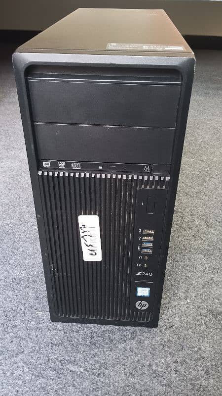 HP Z240 0