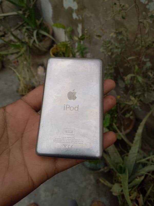 iPod 5th generation 60gb 4