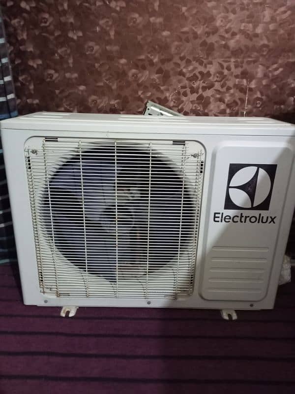 1.5 ton Electrolux AC with zamil indoor 1