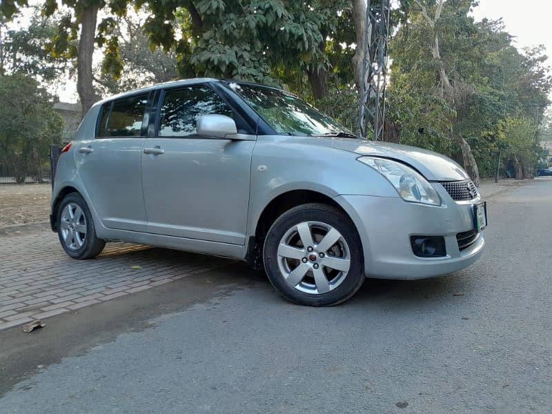 Suzuki Swift DLX 2019 15