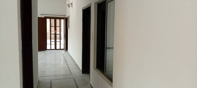 400 Square Yards Portion For Rent in old Ravian Society Main University Road Mosamiyat 8